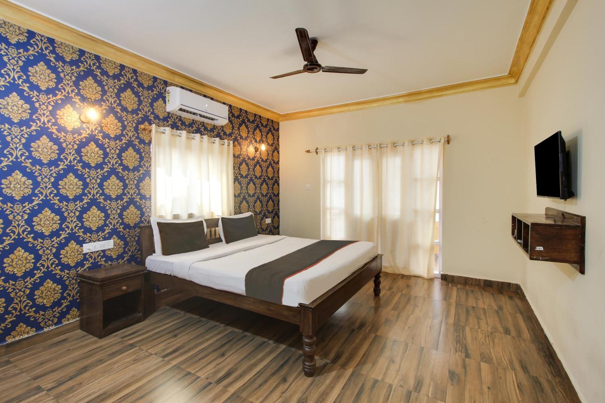 Collection O Romeos Place Baga Beach Hotel Calangute Bagian luar foto