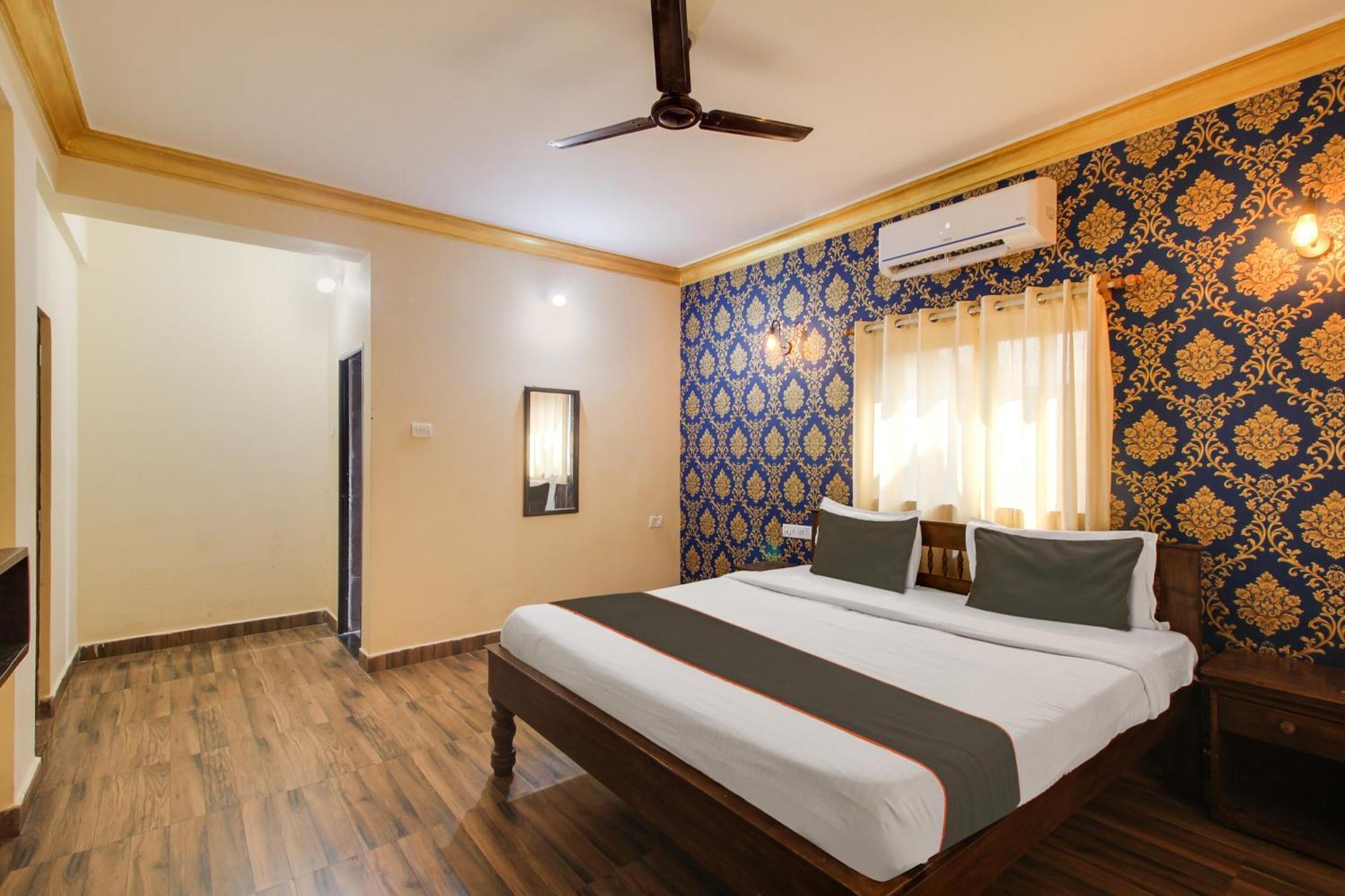 Collection O Romeos Place Baga Beach Hotel Calangute Bagian luar foto